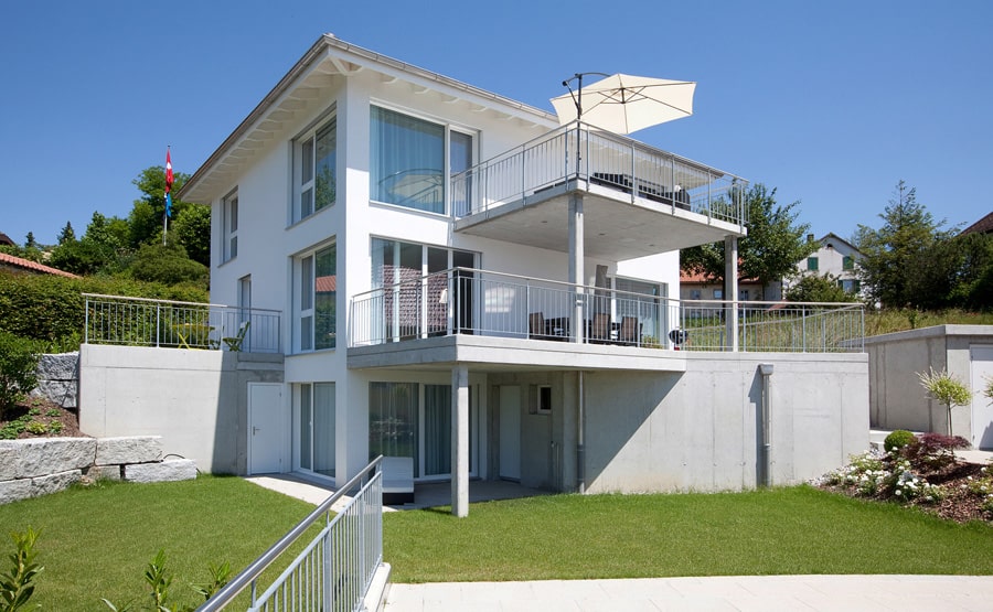 maison à 3 étages contemporaines