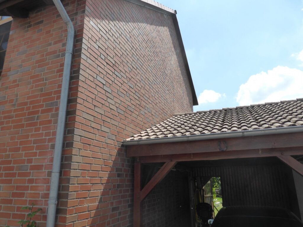 solin toit contre mur