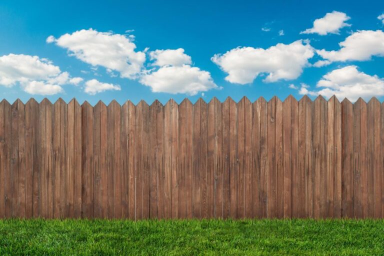 construire palissade bois verticale